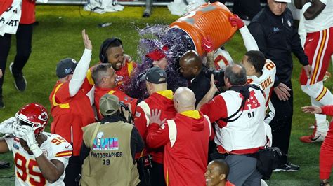 gatorade bath color super bowl|Super Bowl 2024: what color was the Gatorade shower for Andy .